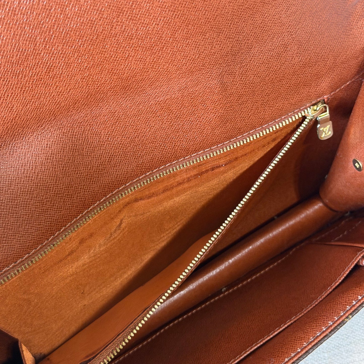 Authentic Louis Vuitton 1985 Monogram Pochette Dame Crossbody