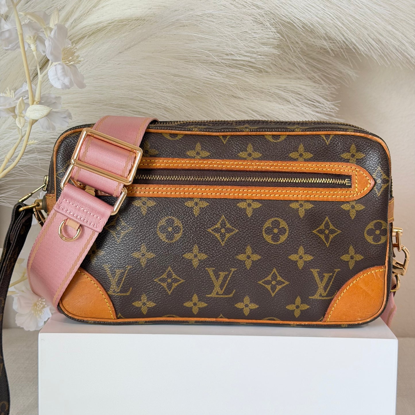 Authentic Louis Vuitton 1989 Monogram Marly Dragonne Crossbody