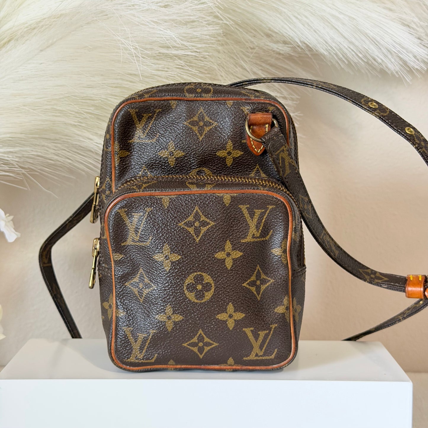 Authentic Louis Vuitton 1987 Monogram Amazone PM Crossbody