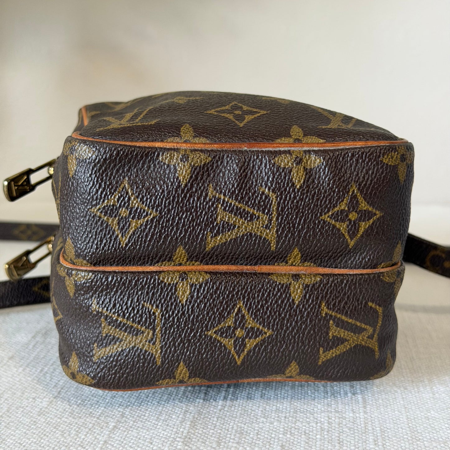 Authentic Louis Vuitton 1987 Monogram Amazone PM Crossbody