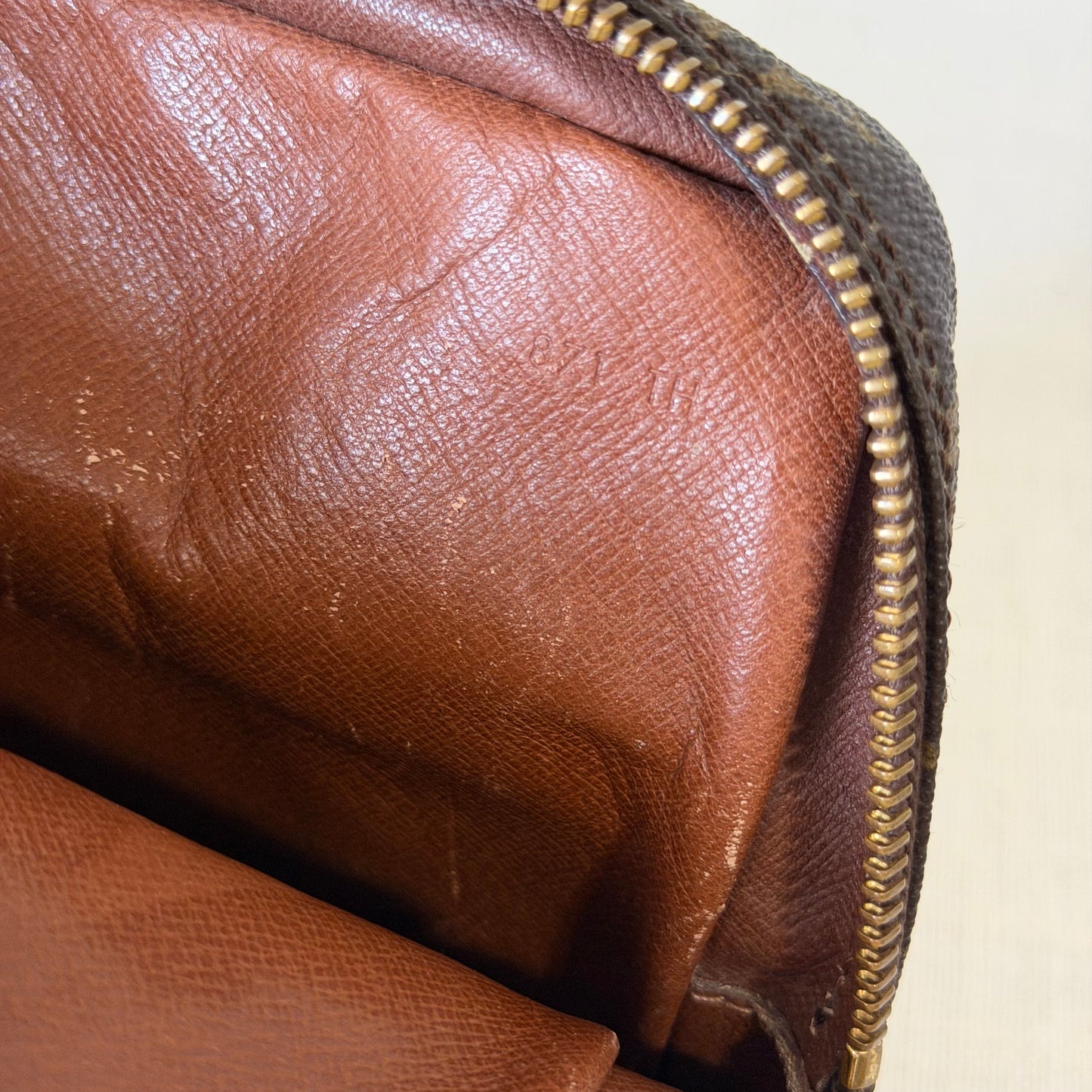 Authentic Louis Vuitton 1987 Monogram Amazone PM Crossbody