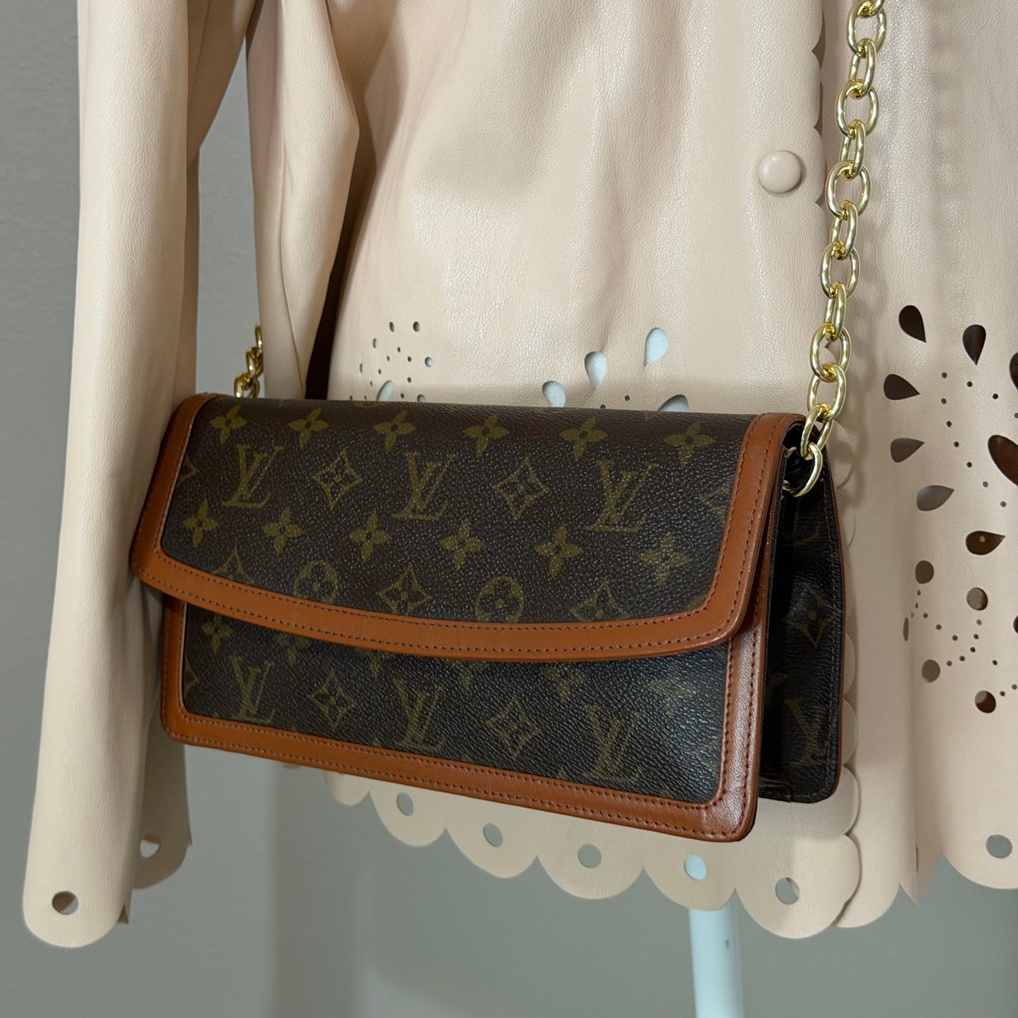 Authentic Louis Vuitton 1982 Monogram Pochette Dame Crossbody