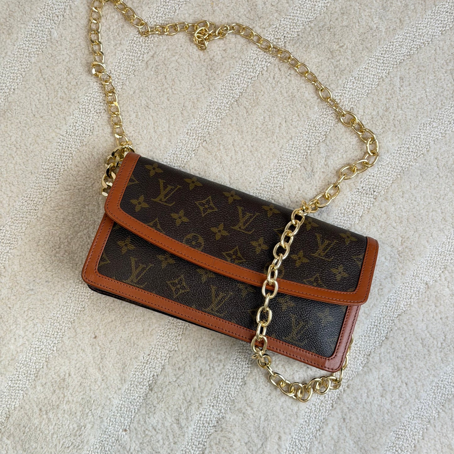 Authentic Louis Vuitton 1982 Monogram Pochette Dame Crossbody