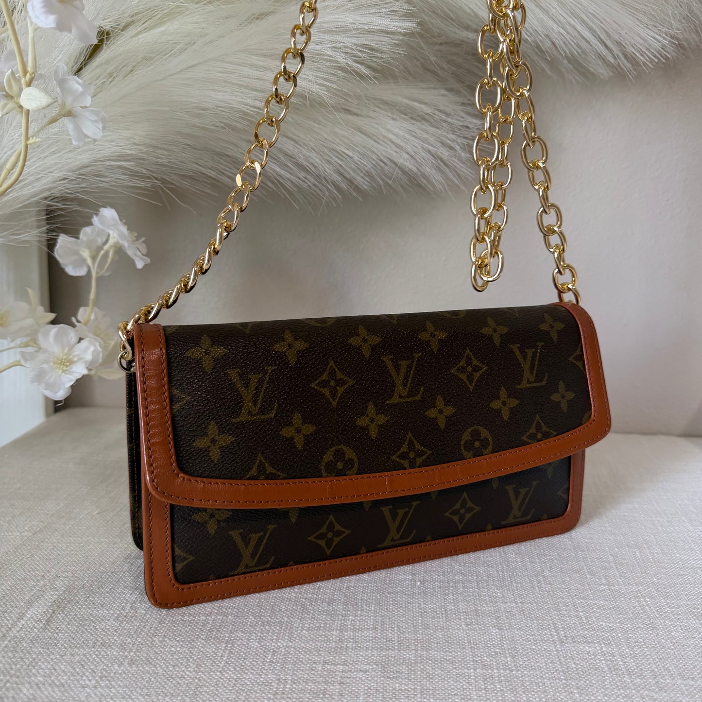 Authentic Louis Vuitton 1982 Monogram Pochette Dame Crossbody