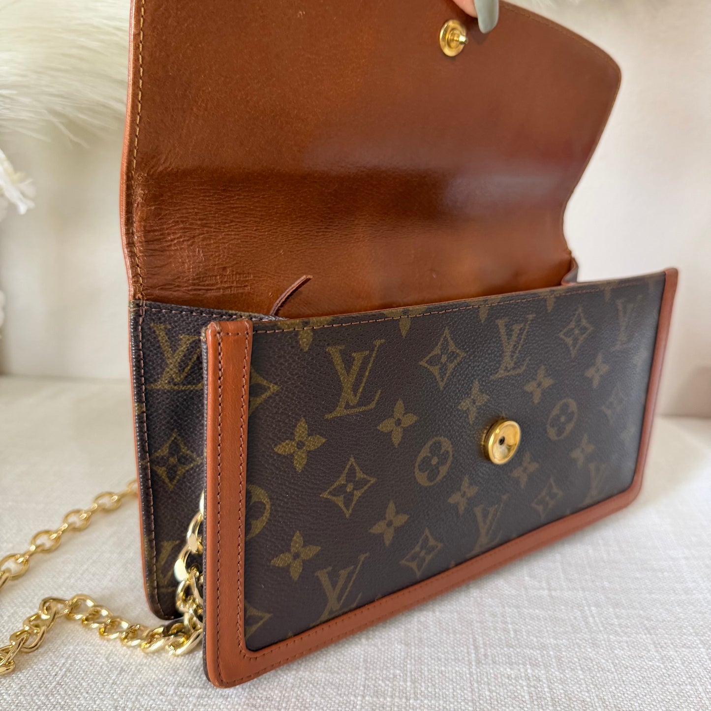 Authentic Louis Vuitton 1982 Monogram Pochette Dame Crossbody