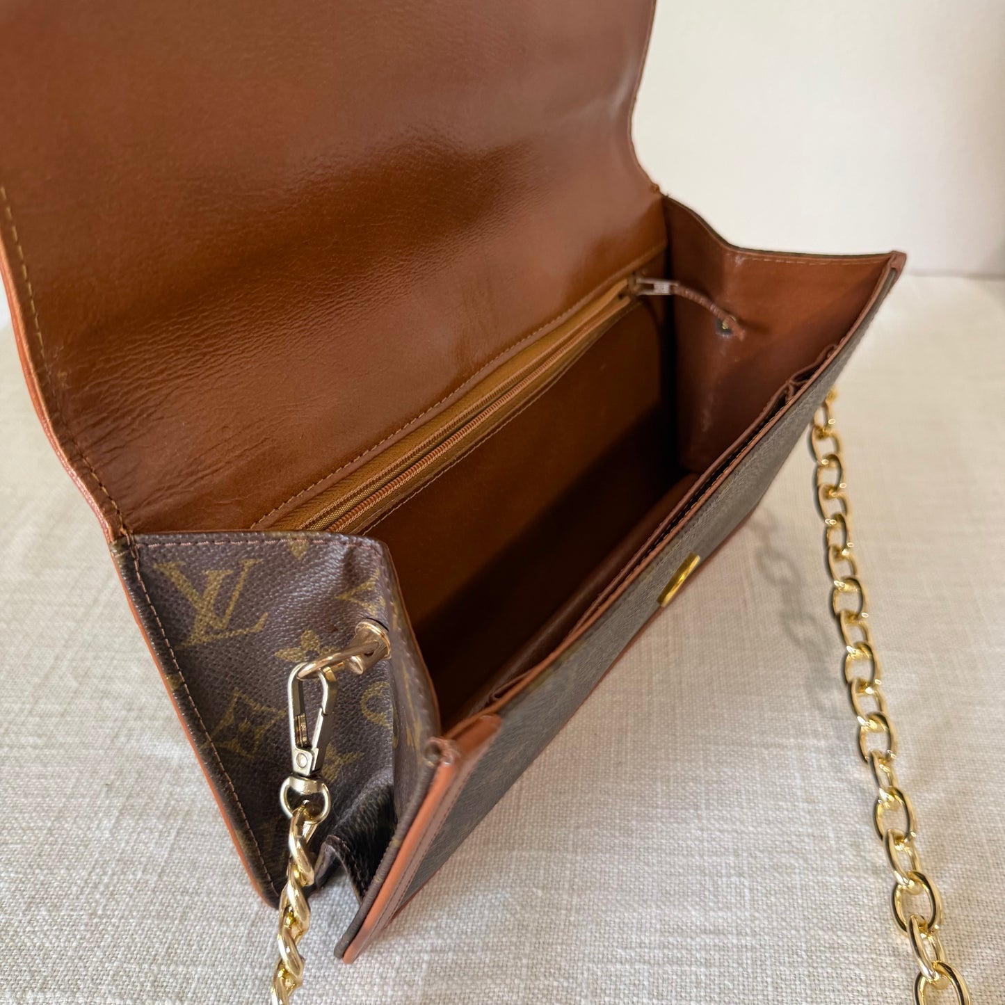 Authentic Louis Vuitton 1982 Monogram Pochette Dame Crossbody