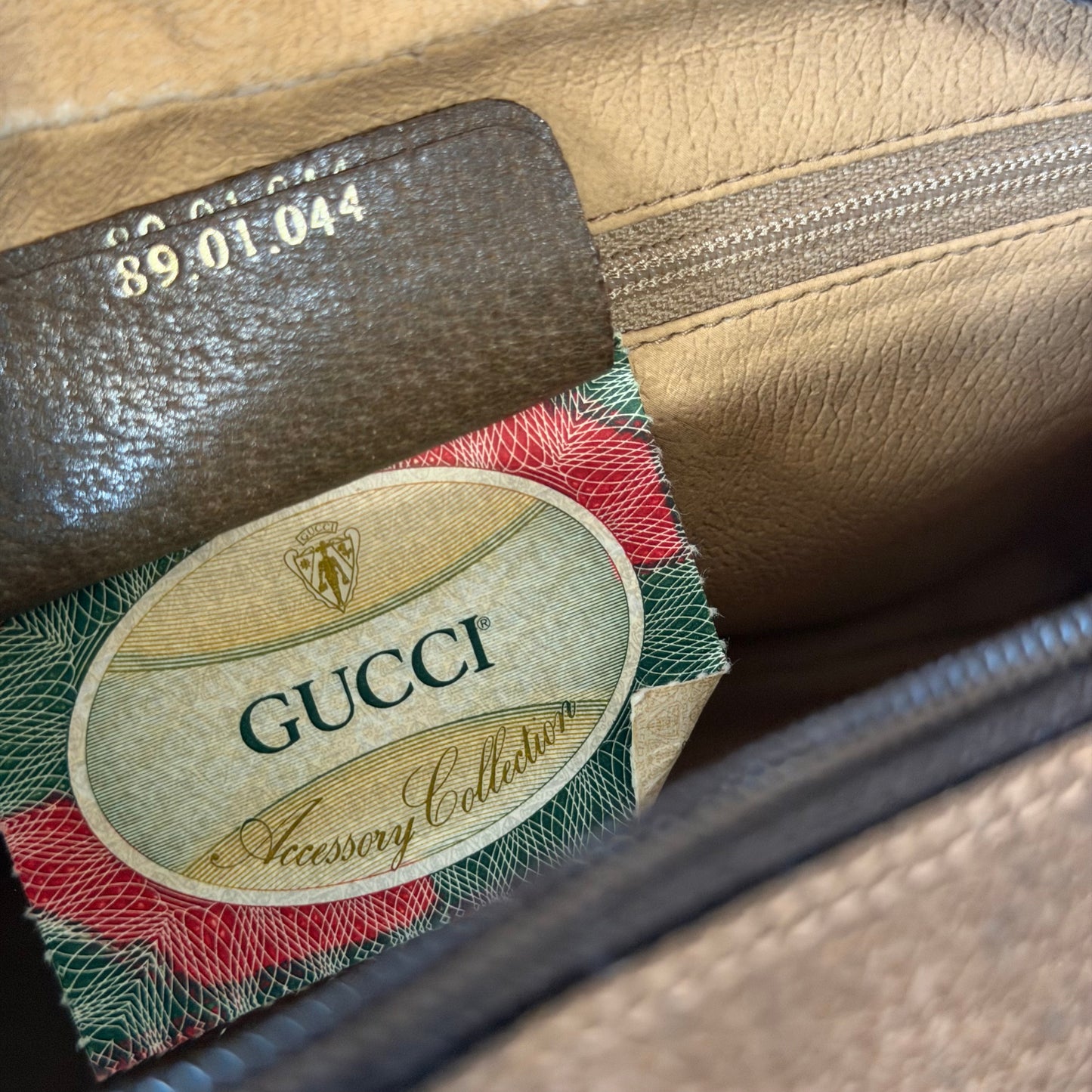 Authentic GUCCI Supreme Canvas Clutch Crossbody
