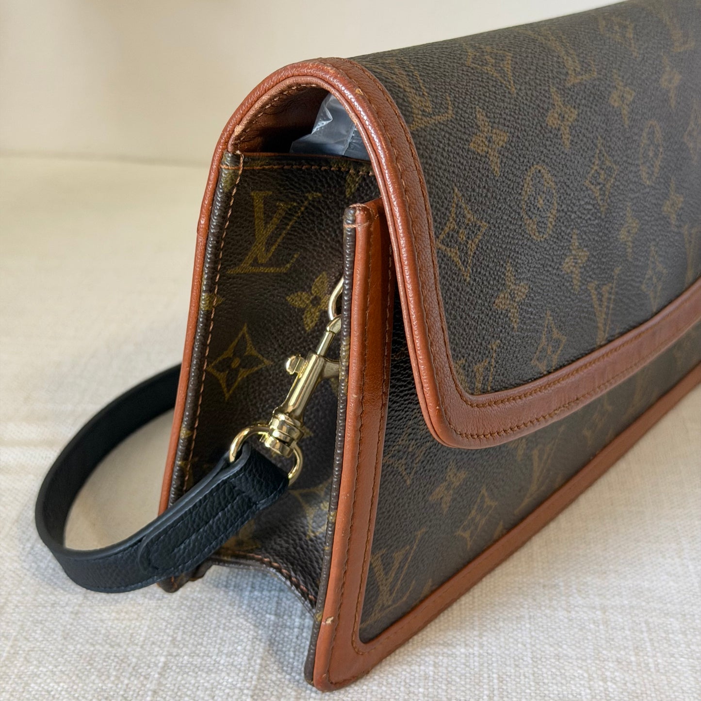 Authentic Louis Vuitton 1990 Monogram Pochette Dame Crossbody