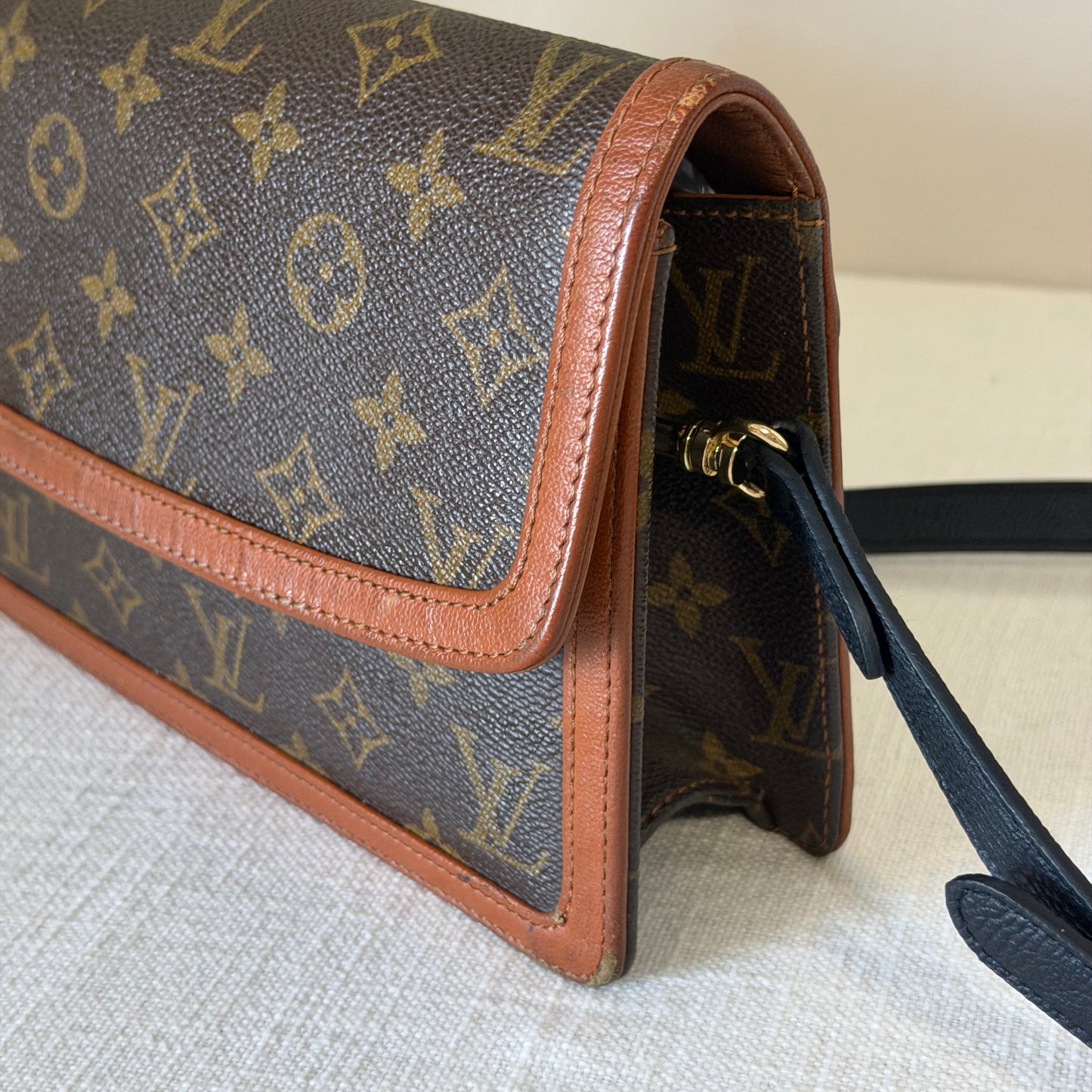 Authentic Louis Vuitton 1990 Monogram Pochette Dame Crossbody