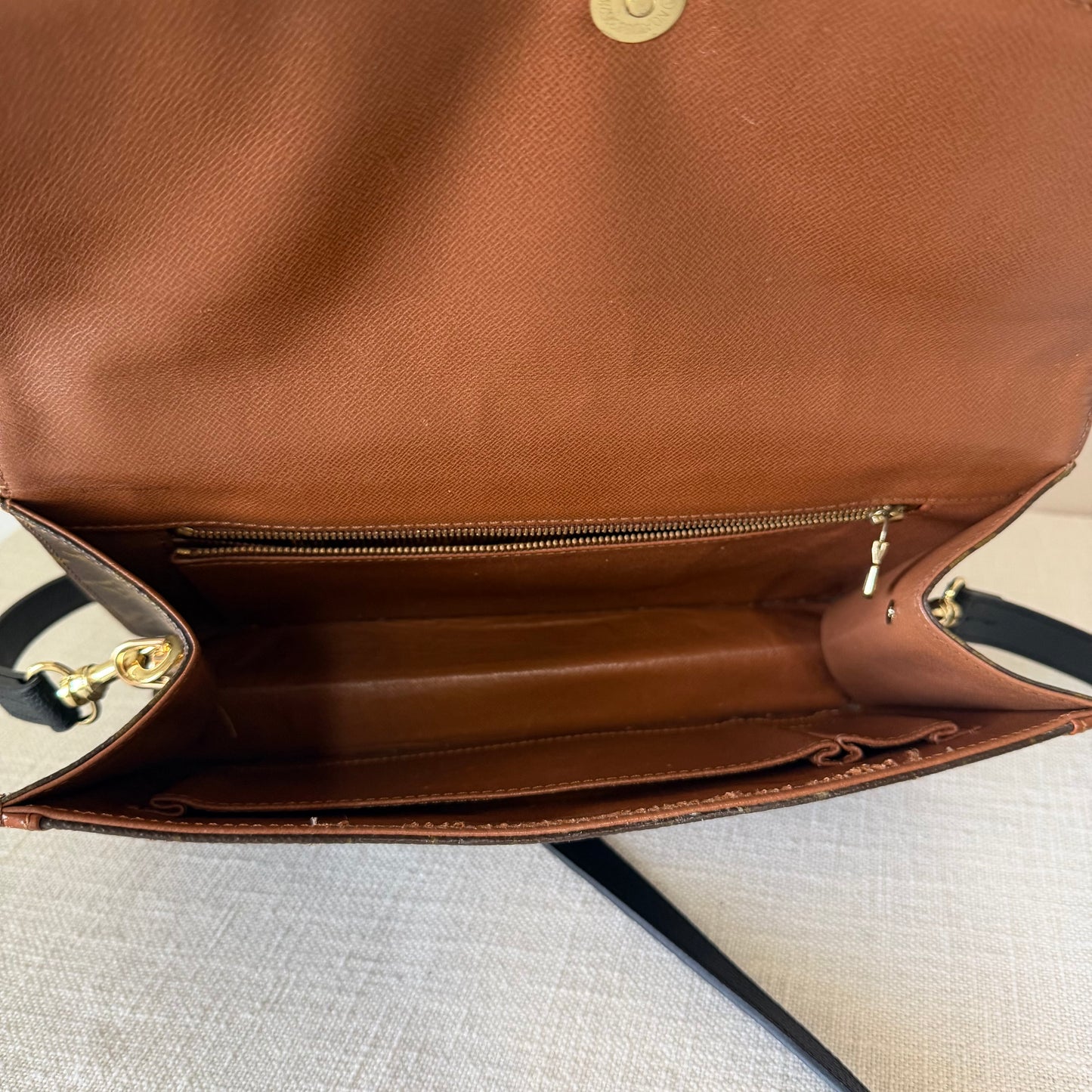 Authentic Louis Vuitton 1990 Monogram Pochette Dame Crossbody