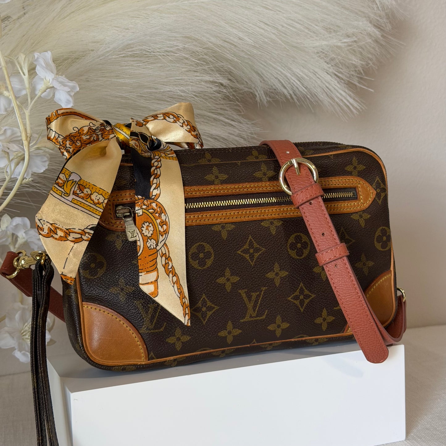 Authentic Louis Vuitton 1991 Monogram Marly Dragonne Crossbody