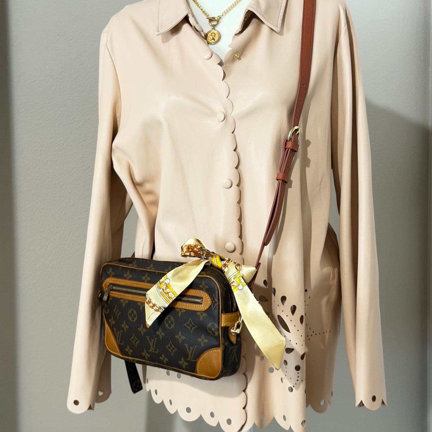 Authentic Louis Vuitton 1991 Monogram Marly Dragonne Crossbody