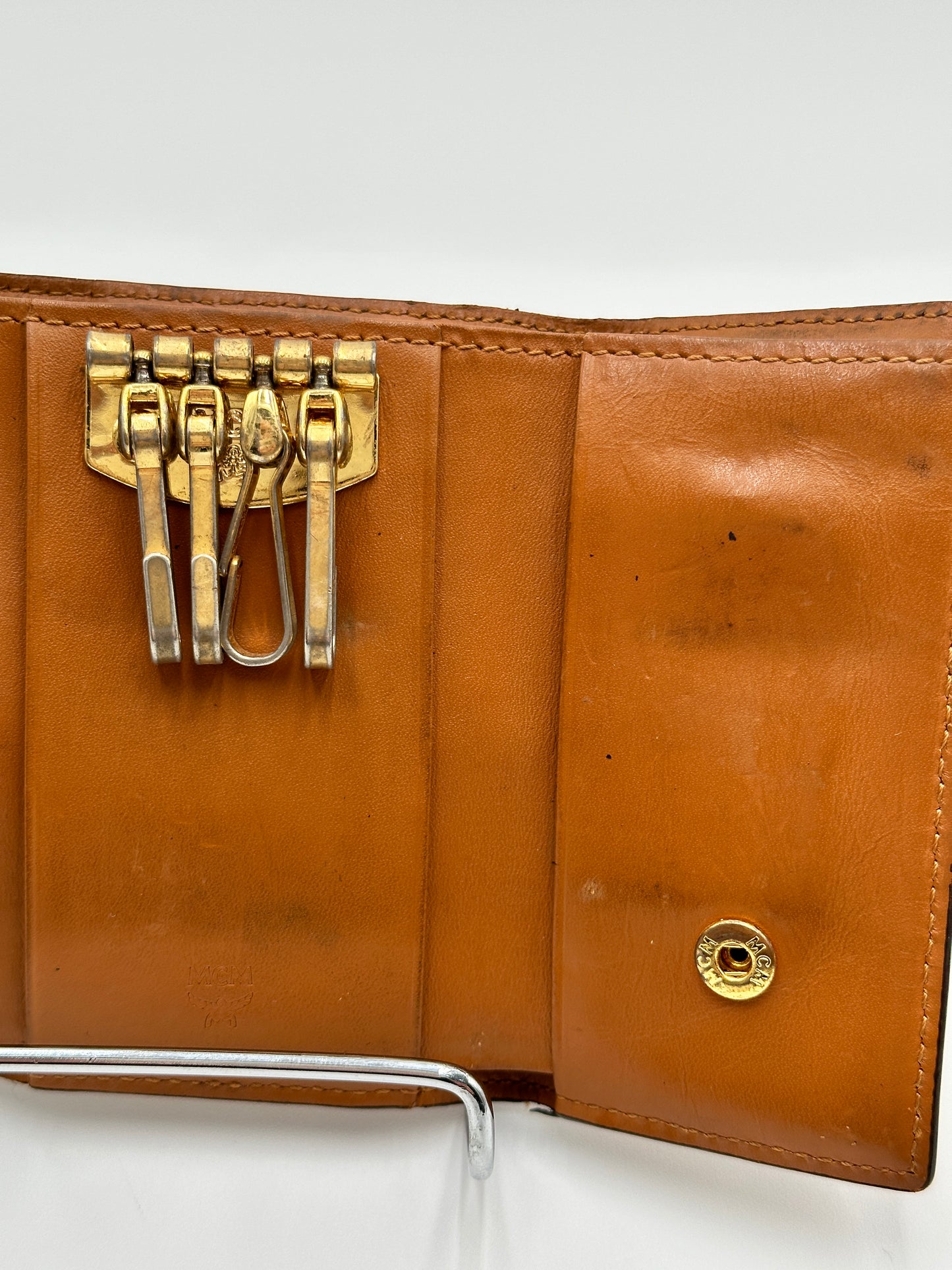 Authentic MCM 2-PC Set of 4-Key Ring Holder Wallet AND 4-Key Holder