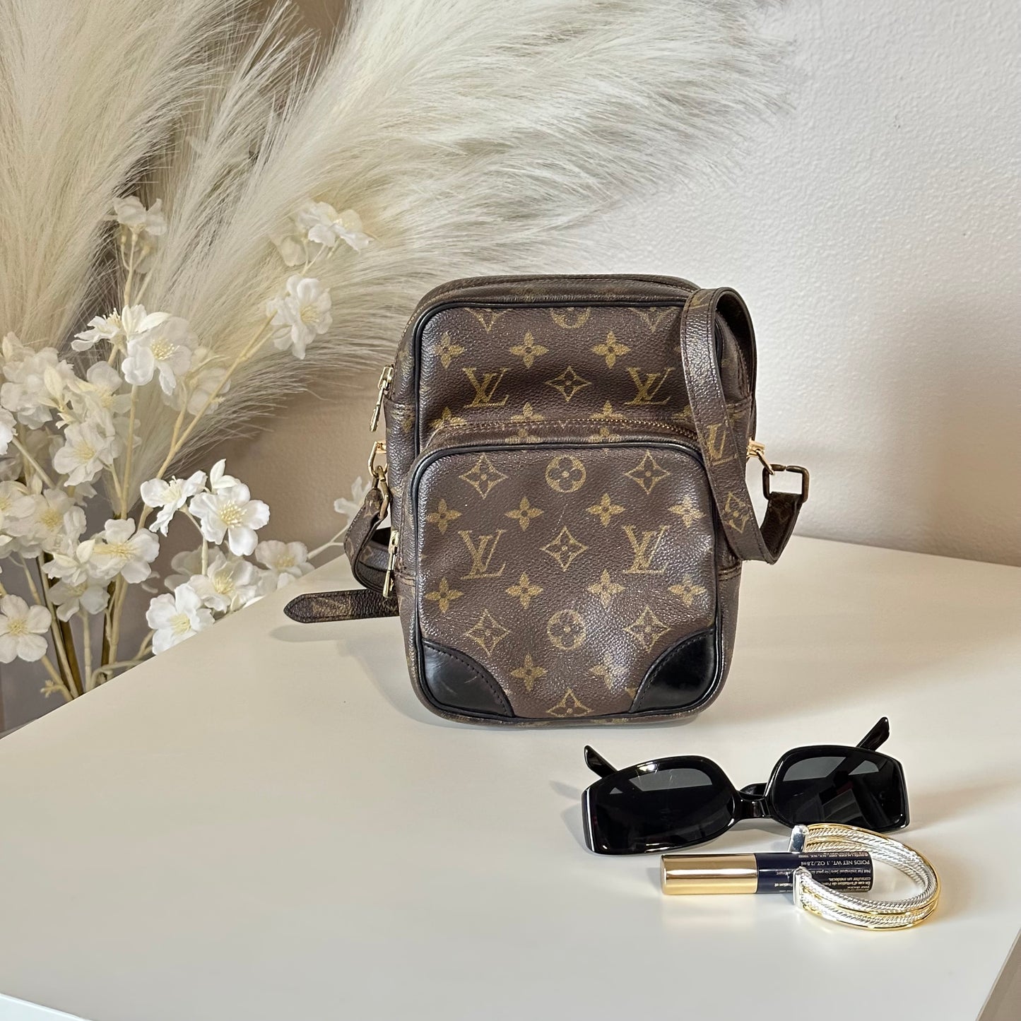Authentic Louis Vuitton 1990 Monogram Amazone MM Crossbody