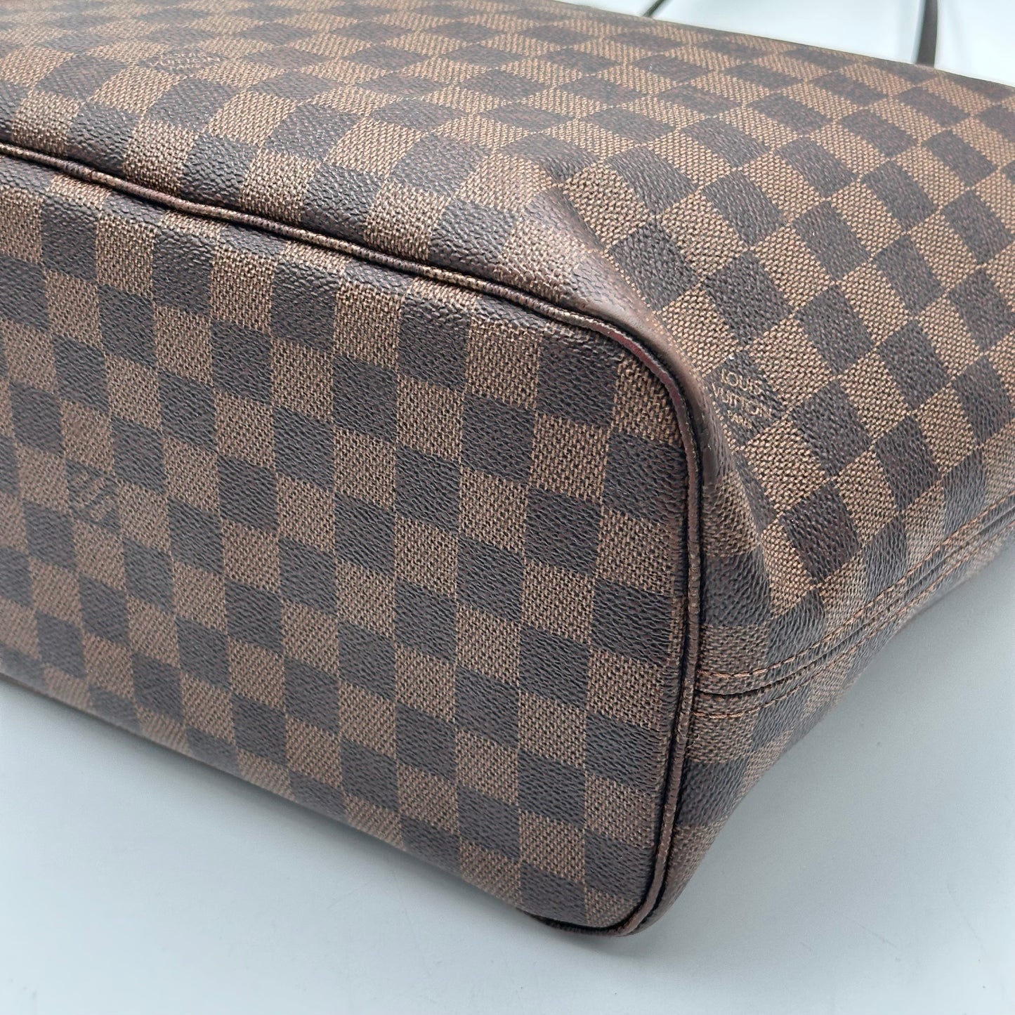 Authentic Louis Vuitton 2014 Damier Ebene Neverfull MM