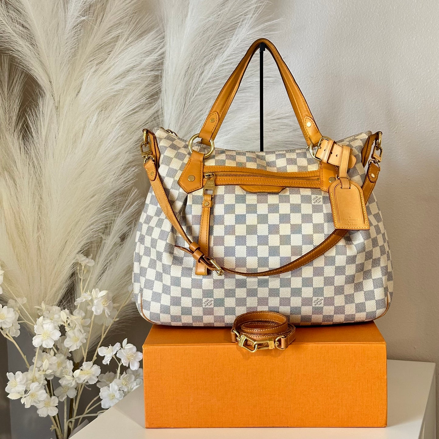 Authentic Louis Vuitton 2011 Damier Azur Evora MM Handbag Crossbody
