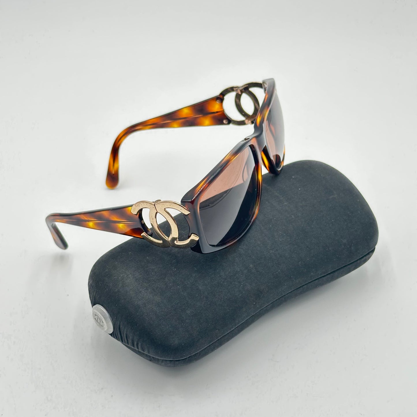 Authentic CHANEL CC Brown Tortoise Shell Sunglasses