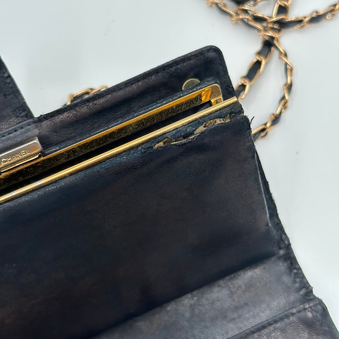 Authentic CHANEL Black Caviar Kisslock Wallet