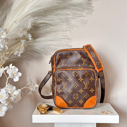 Authentic Louis Vuitton 1987 Monogram Amazone MM Crossbody