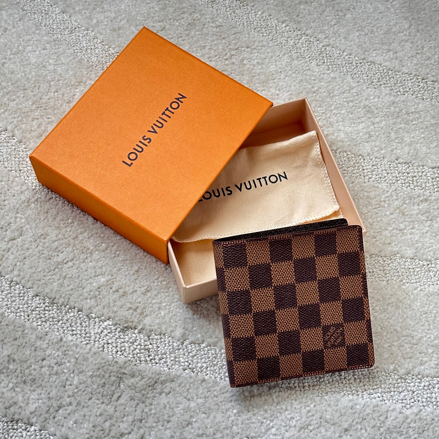 Authentic Louis Vuitton Damier Ebene Men's Bifold Wallet