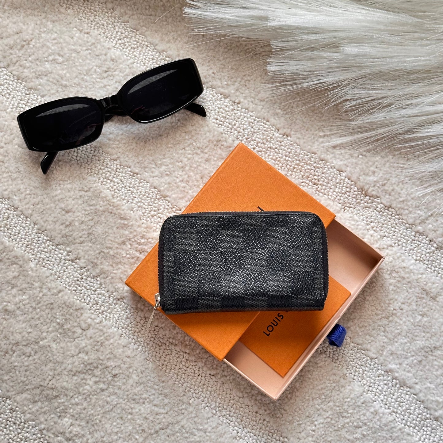 Authentic Louis Vuitton 2013 Damier Graphite Zippy Coin Purse Wallet