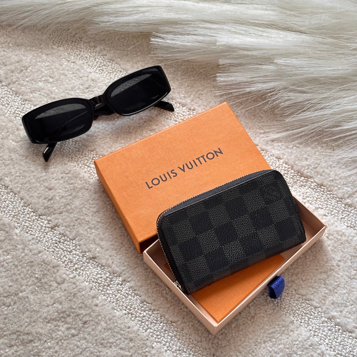 Authentic Louis Vuitton 2013 Damier Graphite Zippy Coin Purse Wallet