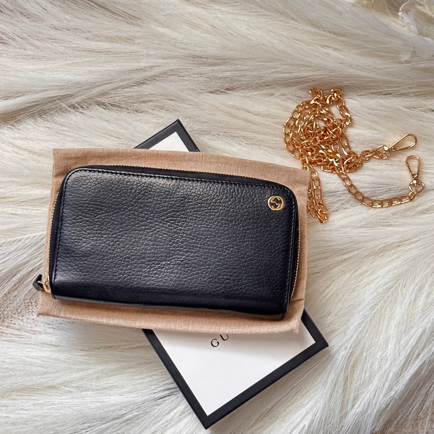 Authentic GUCCI Calfskin Zipper Wallet