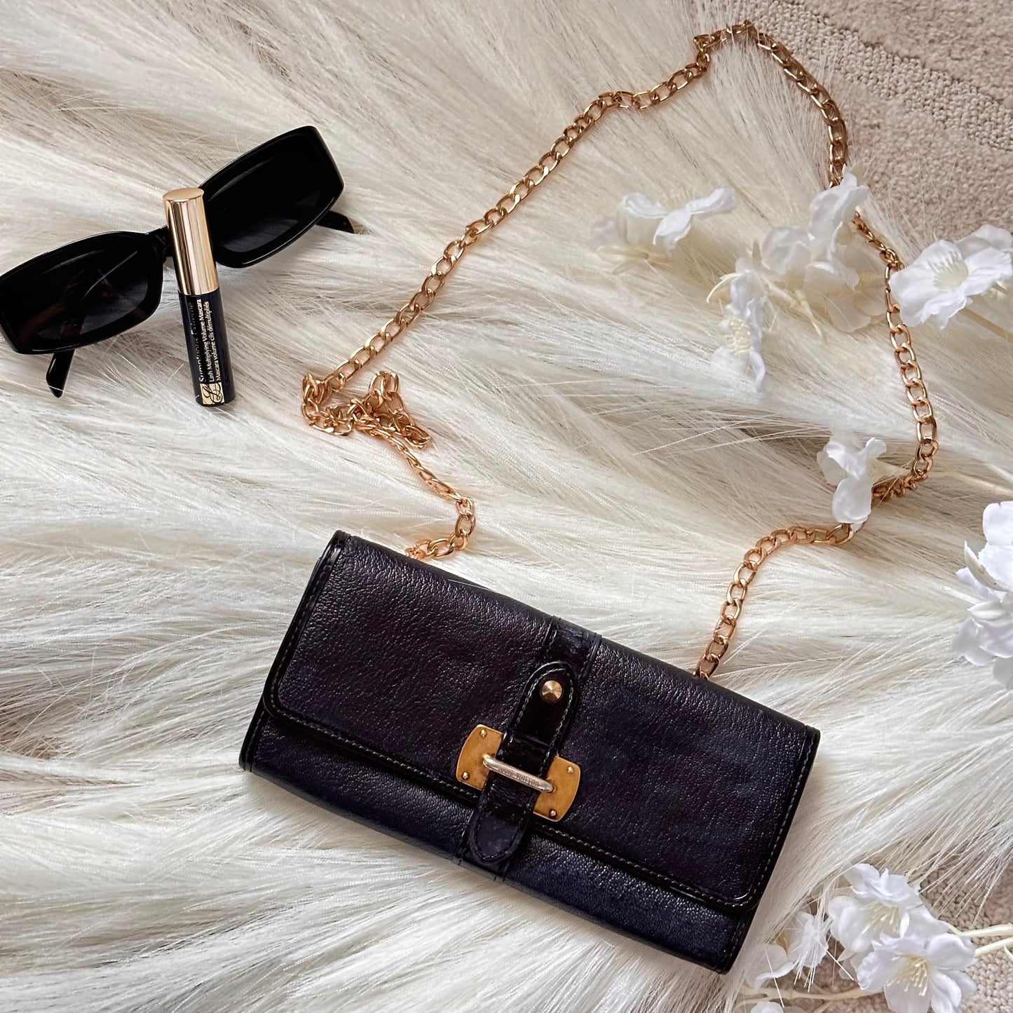 Authentic Louis Vuitton 2010 Suhali Sarah Wallet Crossbody