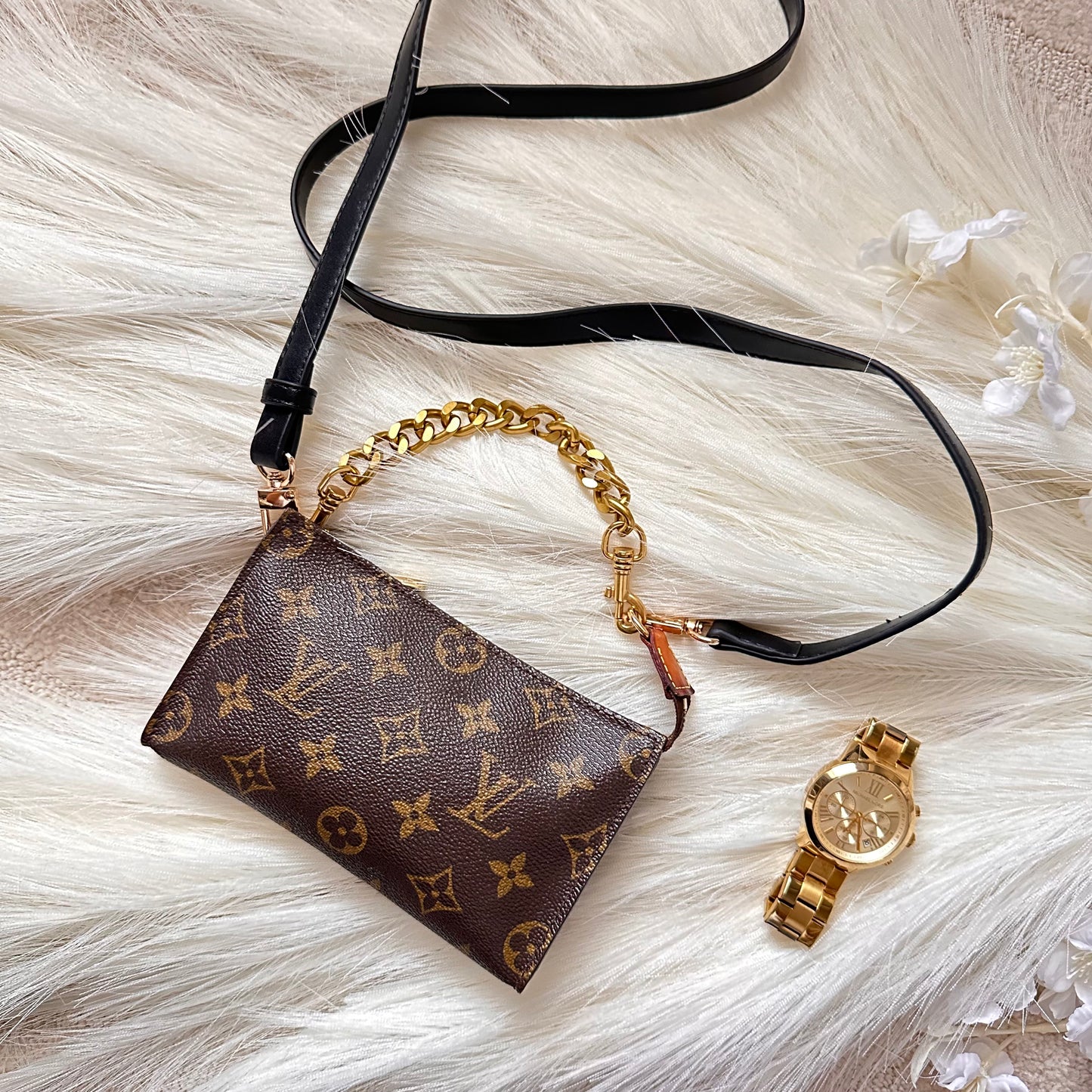 Authentic Louis Vuitton Monogram Bucket Pouch Crossbody