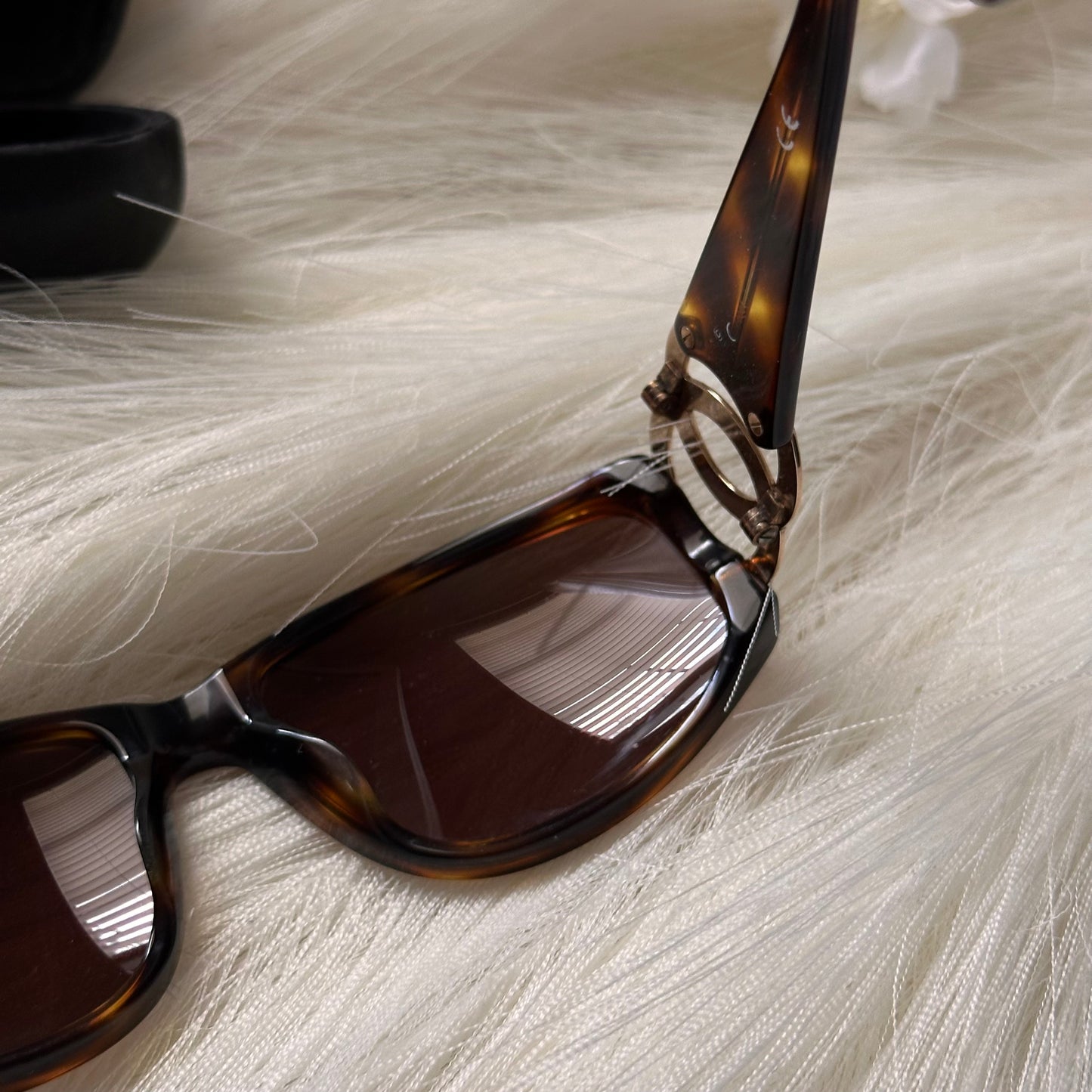 Authentic CHANEL CC Brown Tortoise Shell Sunglasses