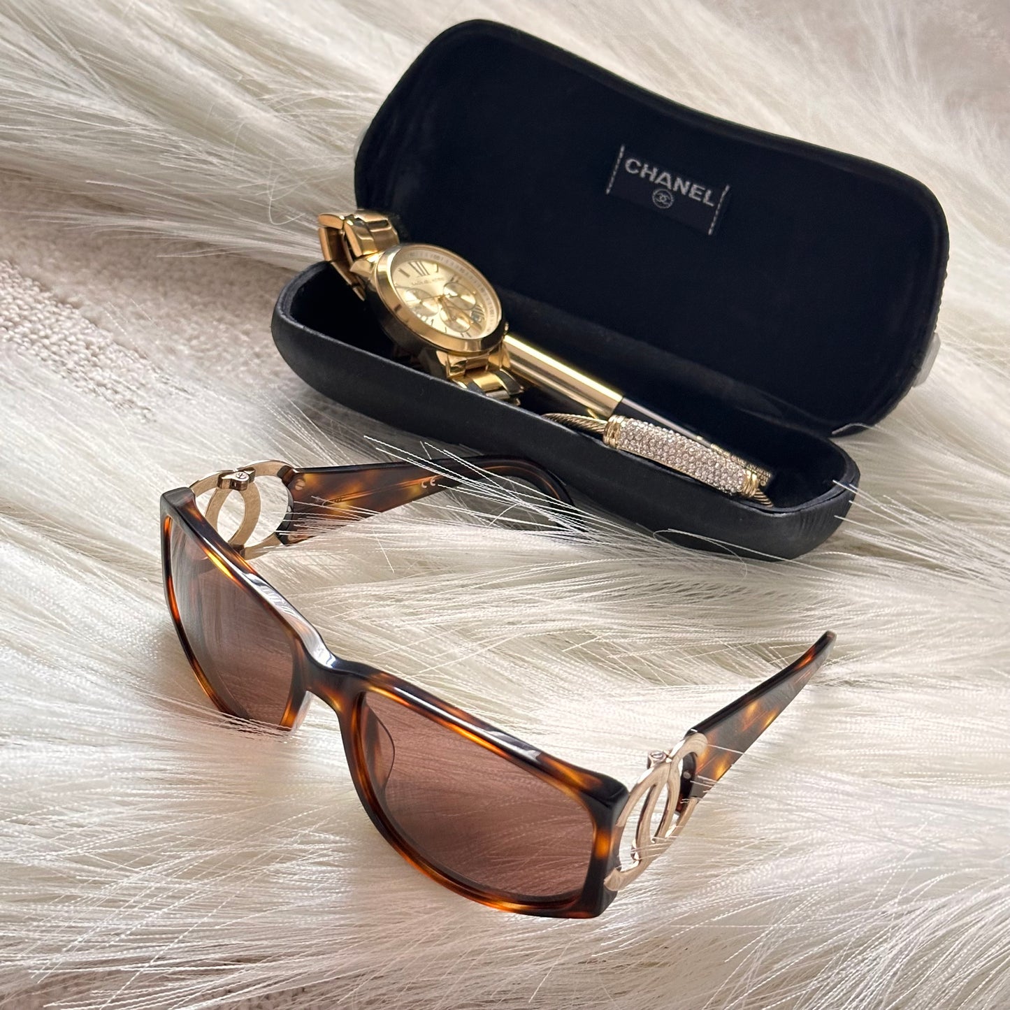 Authentic CHANEL CC Brown Tortoise Shell Sunglasses