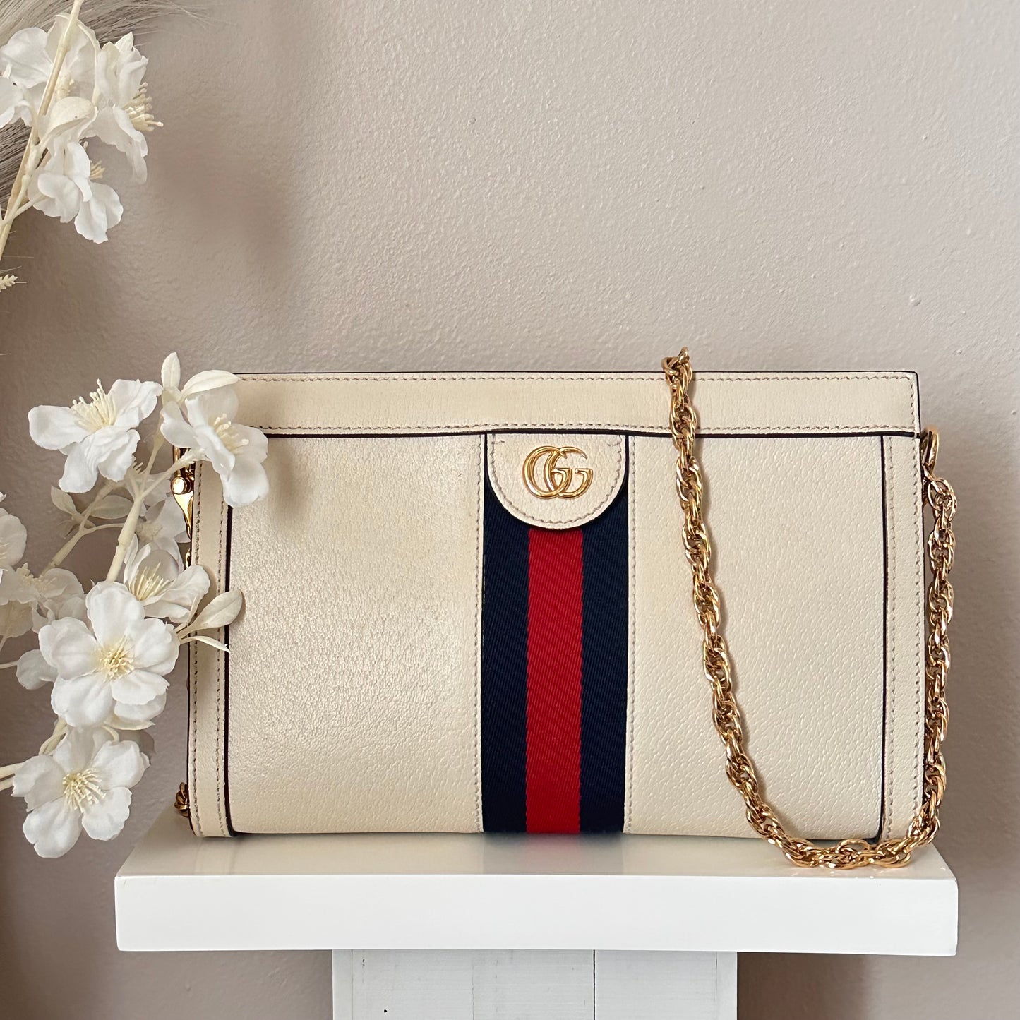 Authentic GUCCI White Ophidia Medium Chain Shoulder Bag