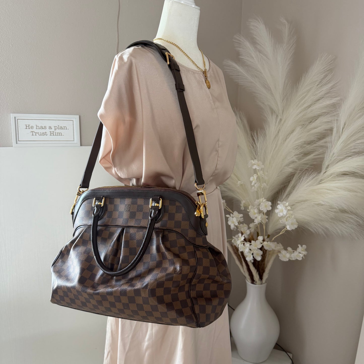 Authentic Louis Vuitton Damier Ebene Trevi GM Handbag
