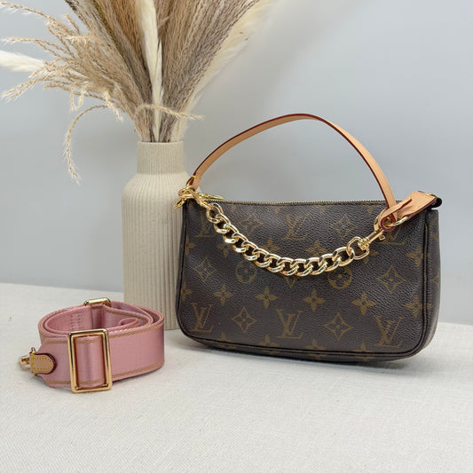 Authentic 2000 Louis Vuitton Monogram Pochette Accessoires Crossbody