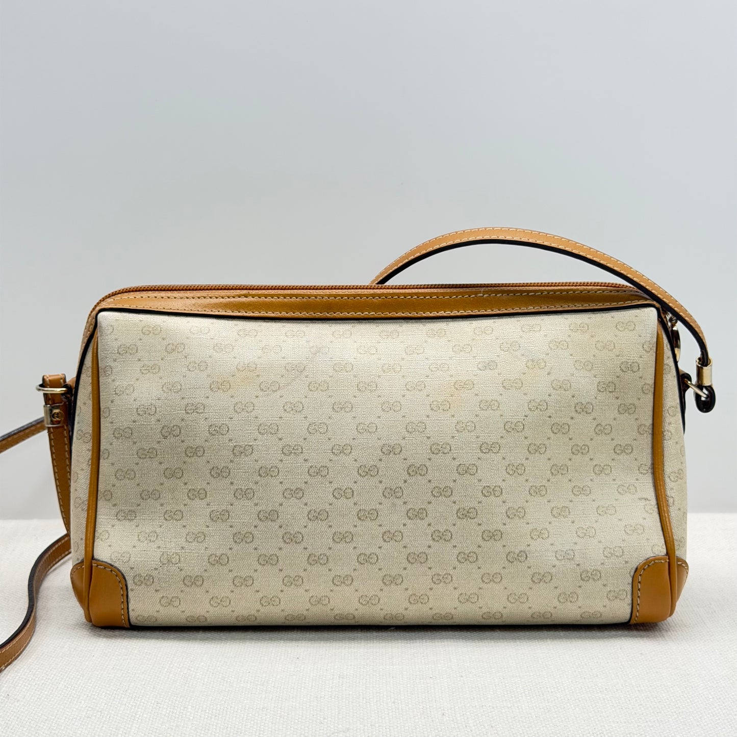 Authentic GUCCI Supreme White Canvas Crossbody