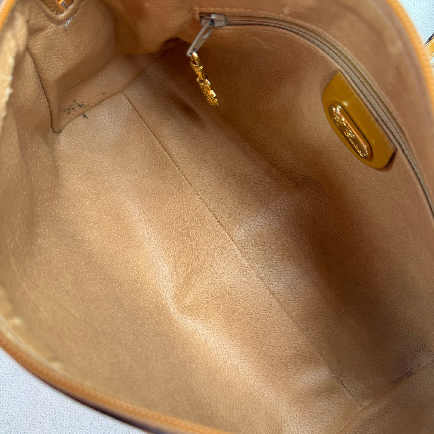 Authentic GUCCI Supreme White Canvas Crossbody