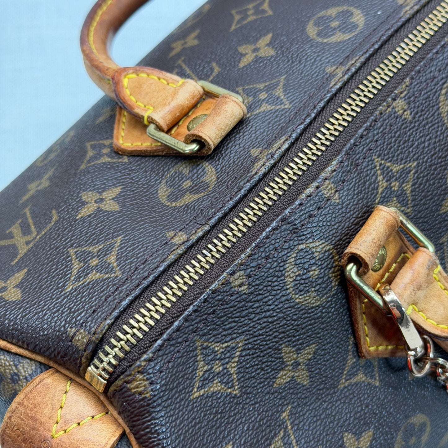 Authentic Louis Vuitton 2000 Monogram Speedy 30