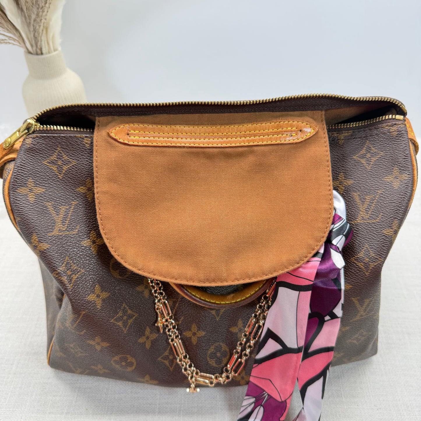 Authentic Louis Vuitton 2000 Monogram Speedy 30