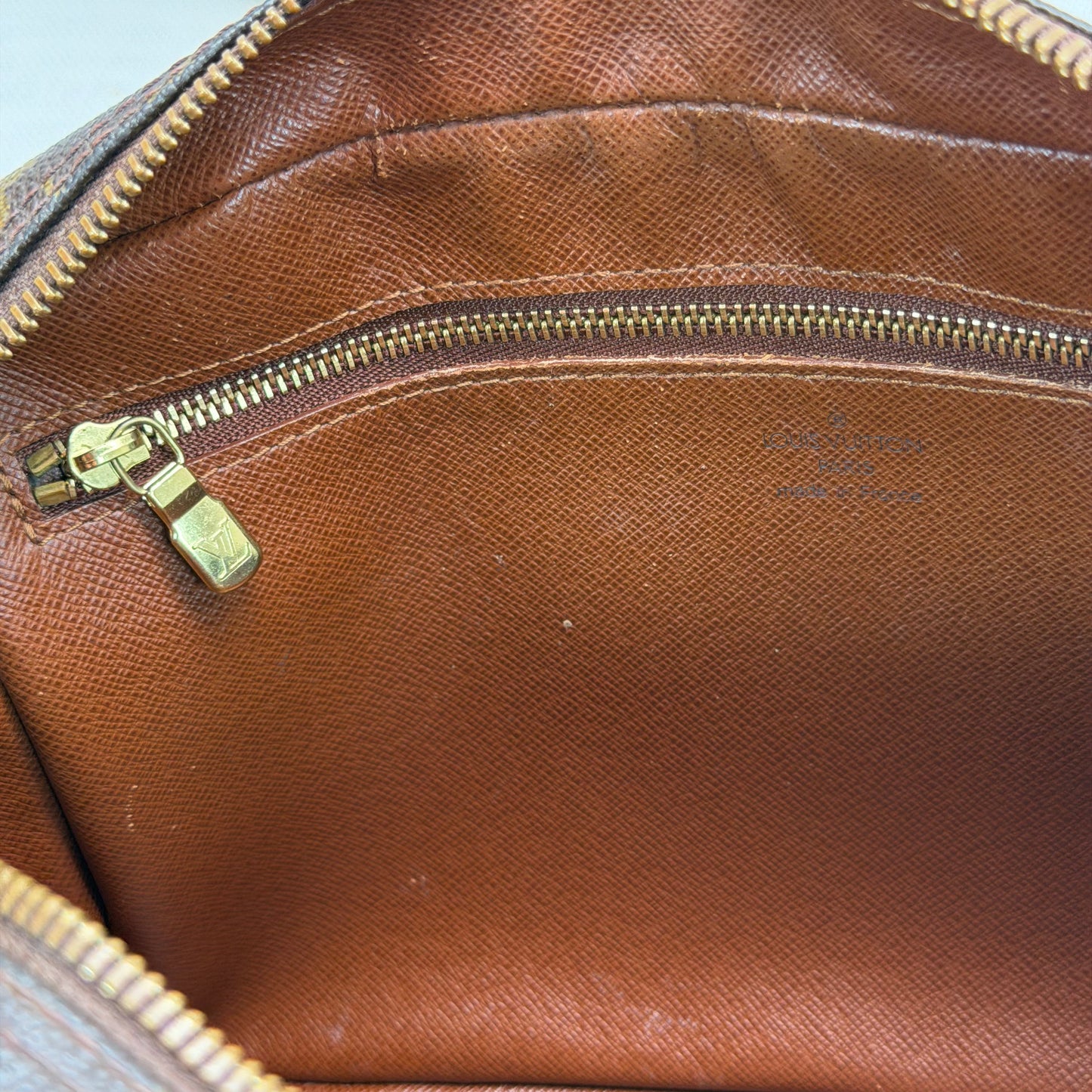 Authentic Louis Vuitton 2002 Monogram Trocadero 27 Crossbody