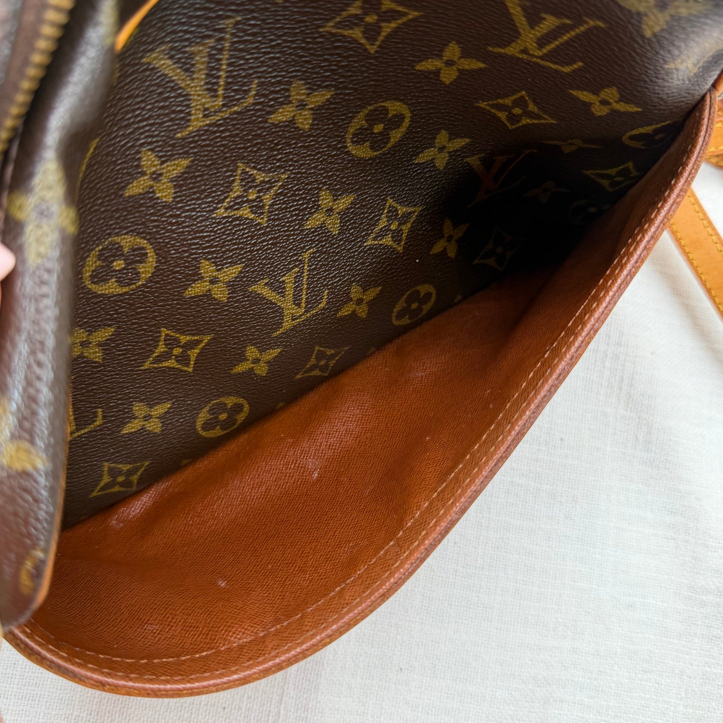 Authentic Louis Vuitton 2002 Monogram Trocadero 27 Crossbody