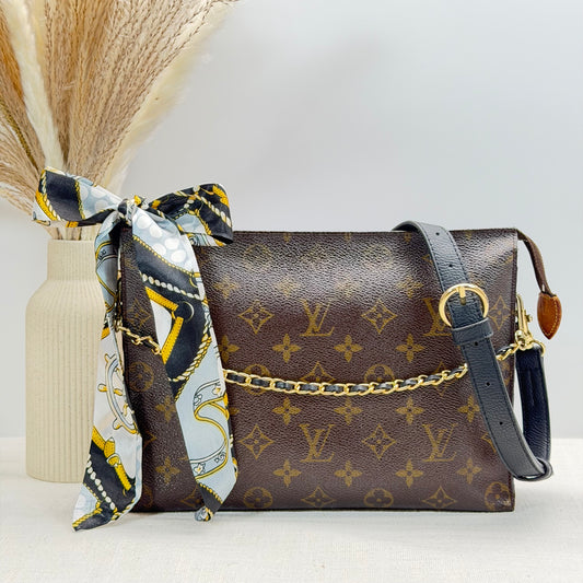Authentic Louis Vuitton Monogram Toiletry 26 Crossbody
