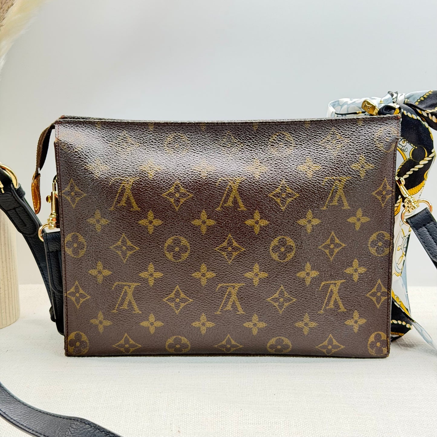Authentic Louis Vuitton Monogram Toiletry 26 Crossbody