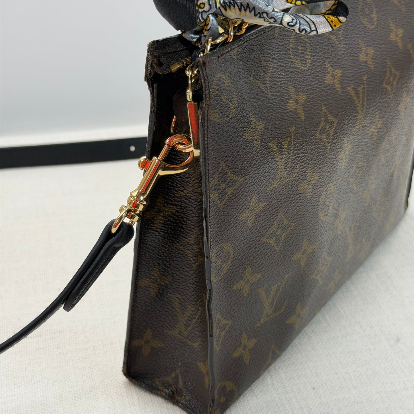 Authentic Louis Vuitton Monogram Toiletry 26 Crossbody