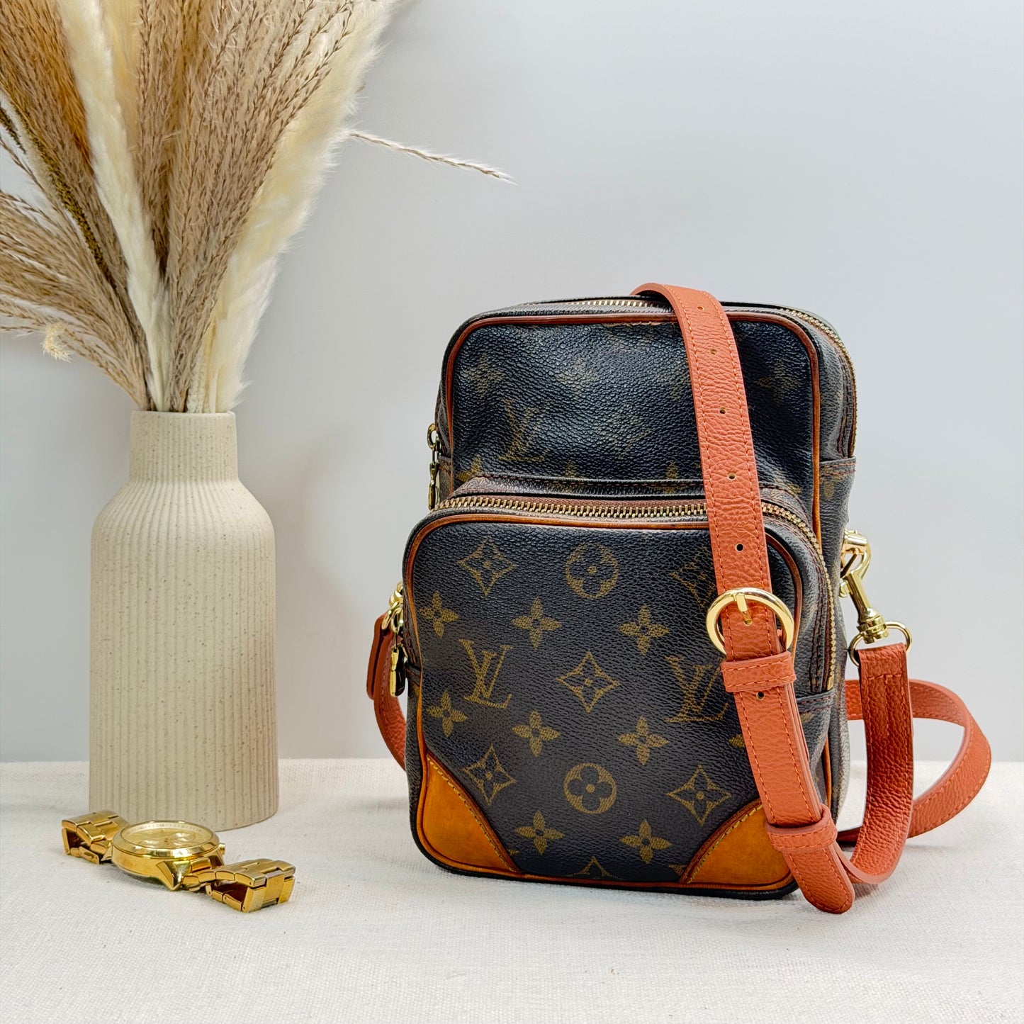 Authentic Louis Vuitton 2001 Monogram Amazone MM Crossbody