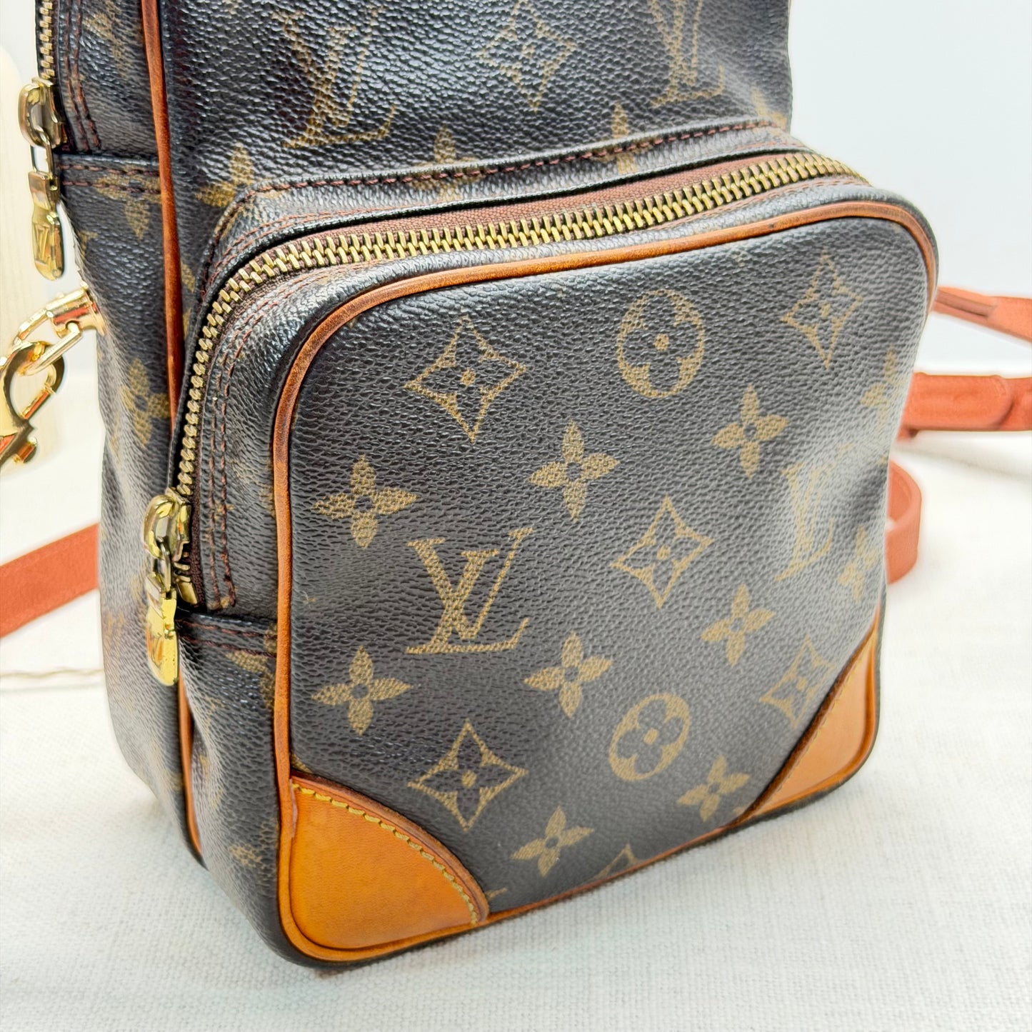 Authentic Louis Vuitton 2001 Monogram Amazone MM Crossbody