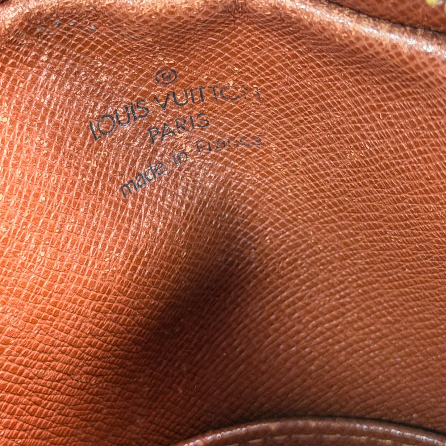Authentic Louis Vuitton 2001 Monogram Amazone MM Crossbody