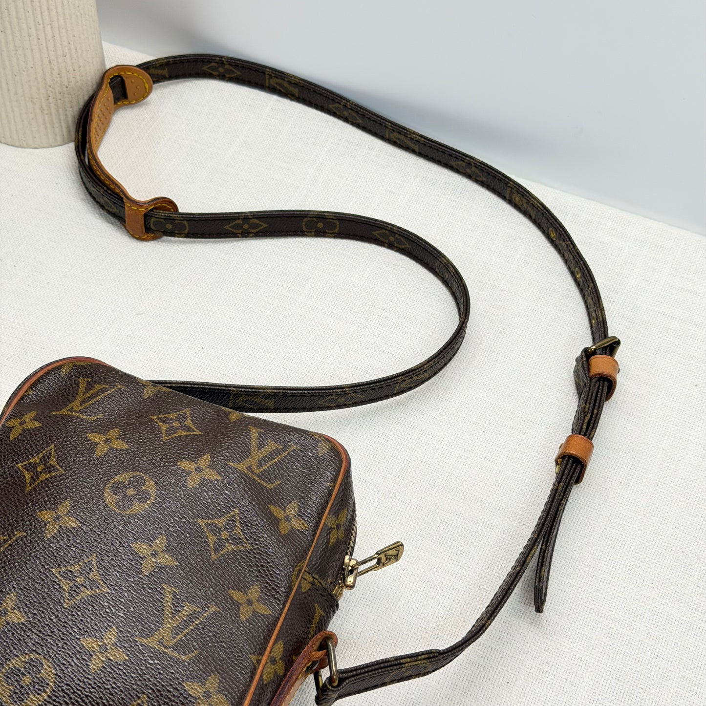 Authentic Louis Vuitton 1988 Monogram Danube MM Crossbody