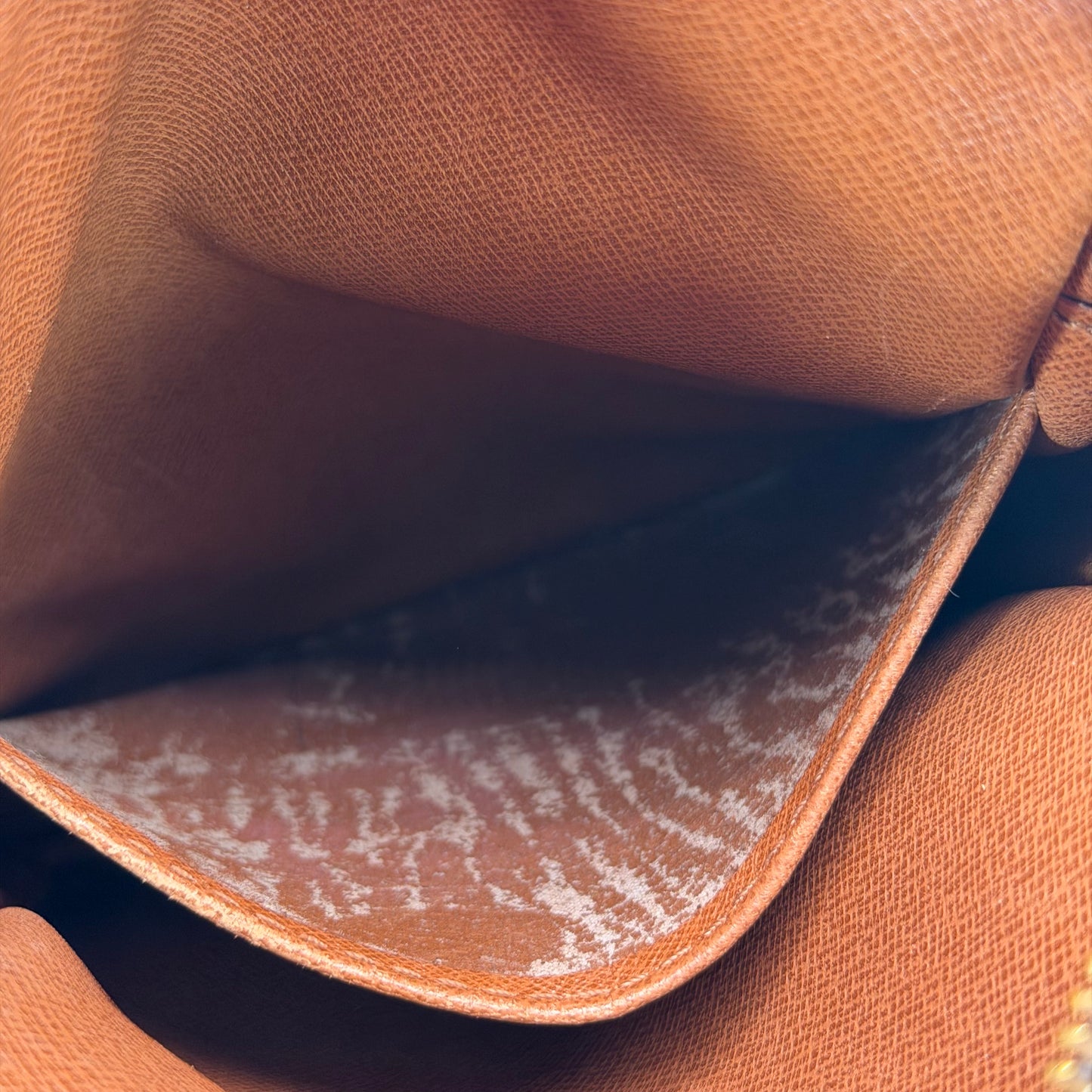 Authentic Louis Vuitton 1988 Monogram Danube MM Crossbody