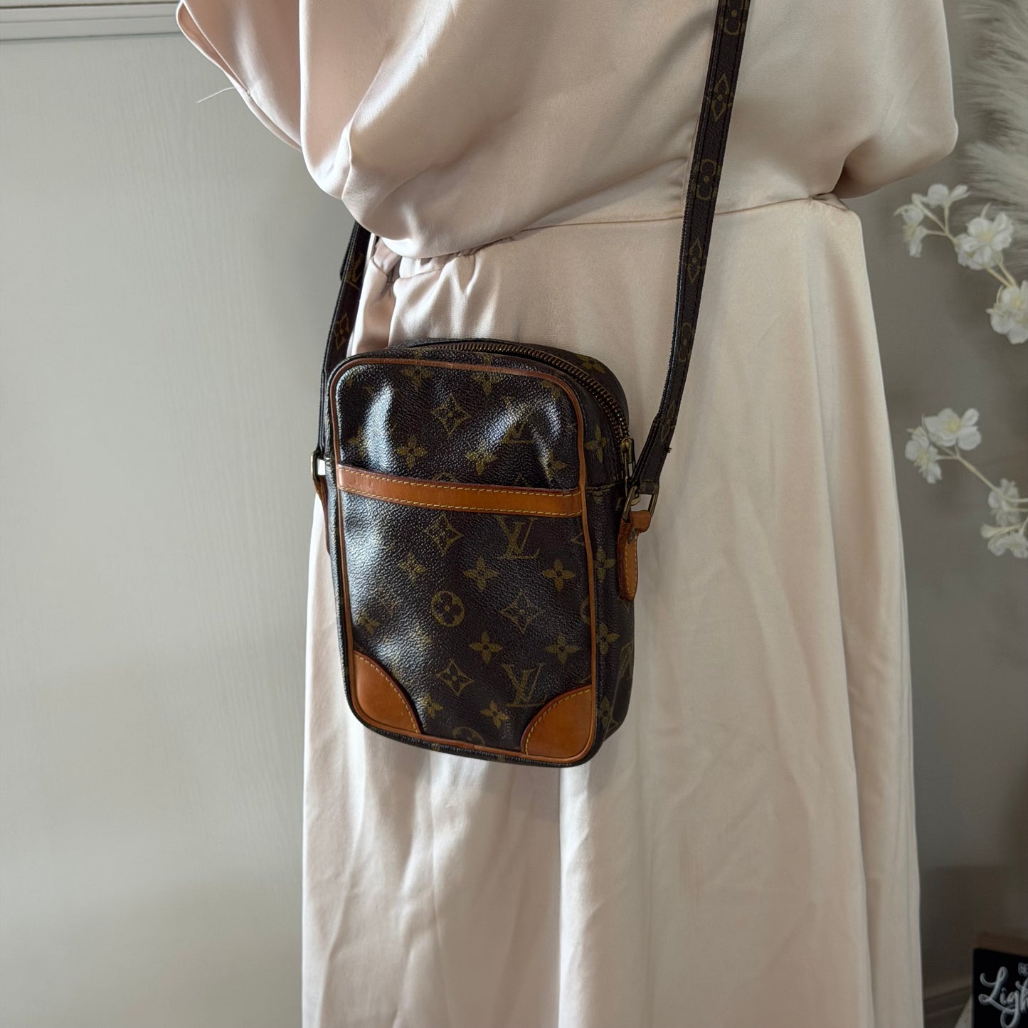 Authentic Louis Vuitton 1988 Monogram Danube MM Crossbody