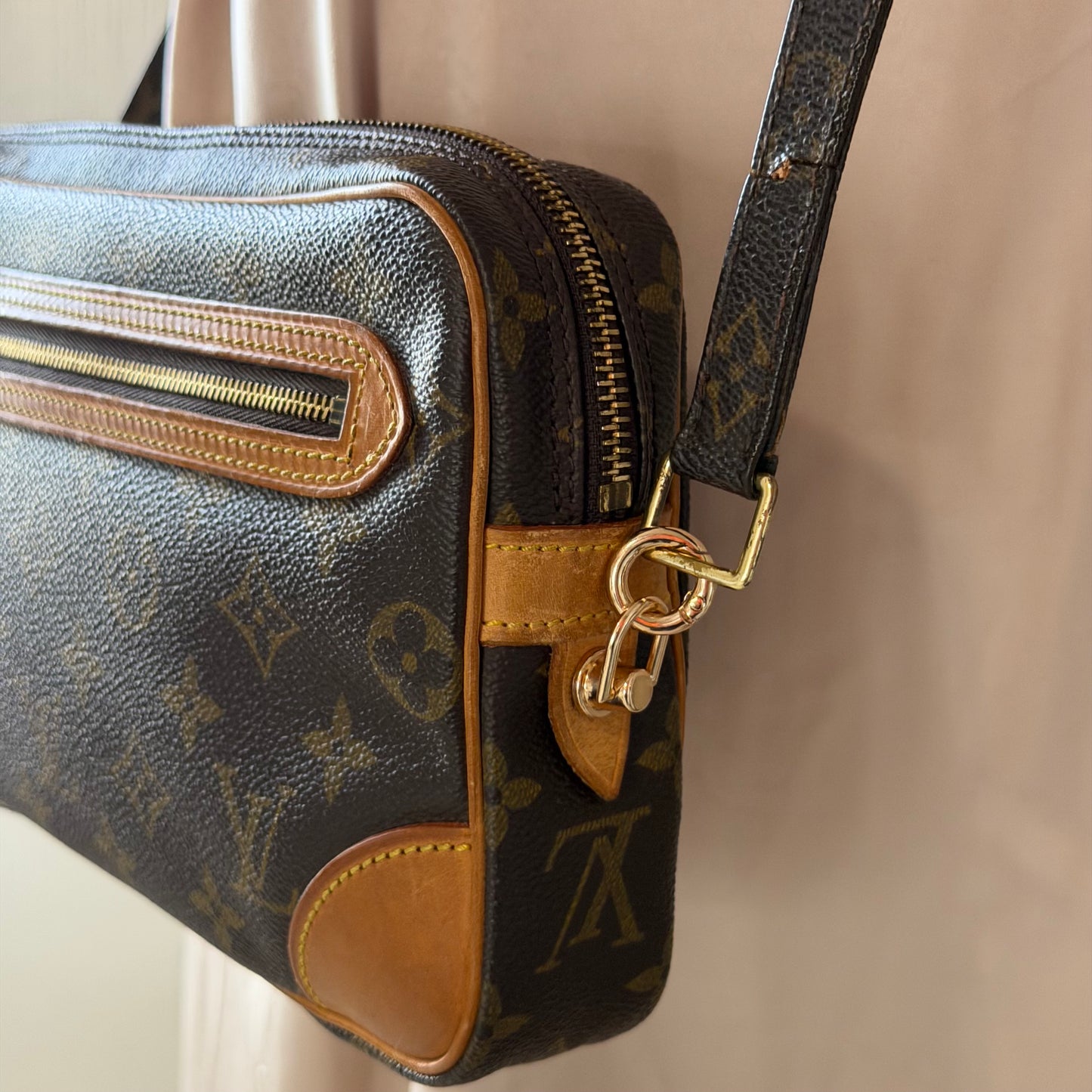 Authentic Louis Vuitton 1991 Monogram Marly Dragonne Crossbody